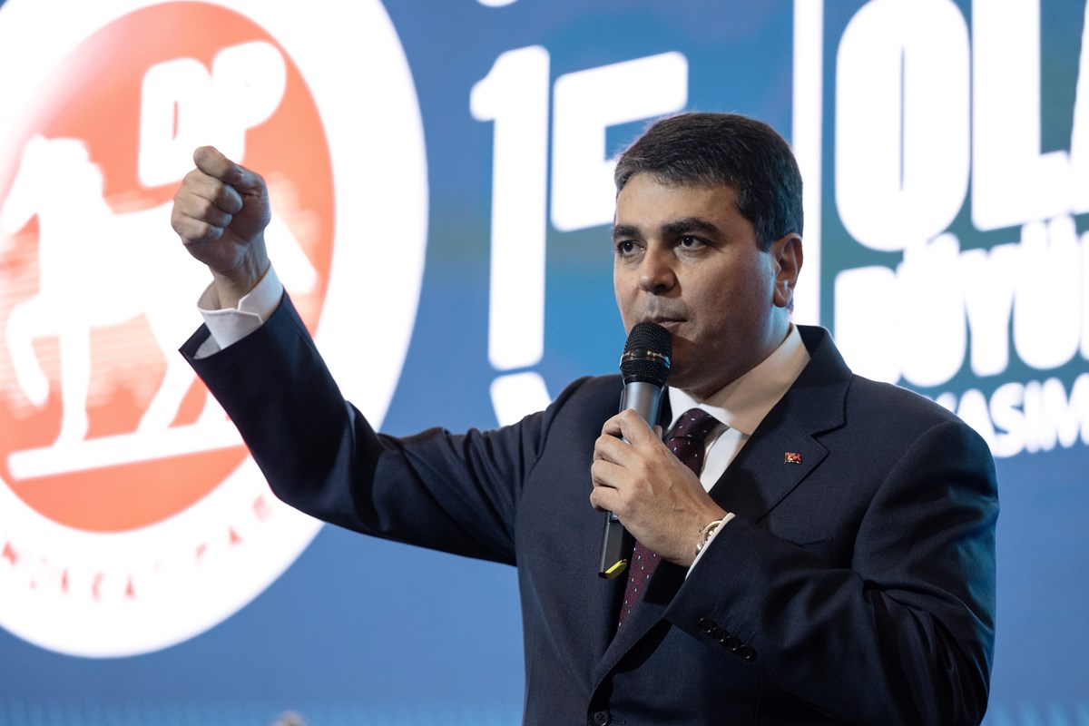 Demokrat Parti 15. Olağan Büyük Kongresi Demokrat Parti 15. Olağan Büyük Kongresi