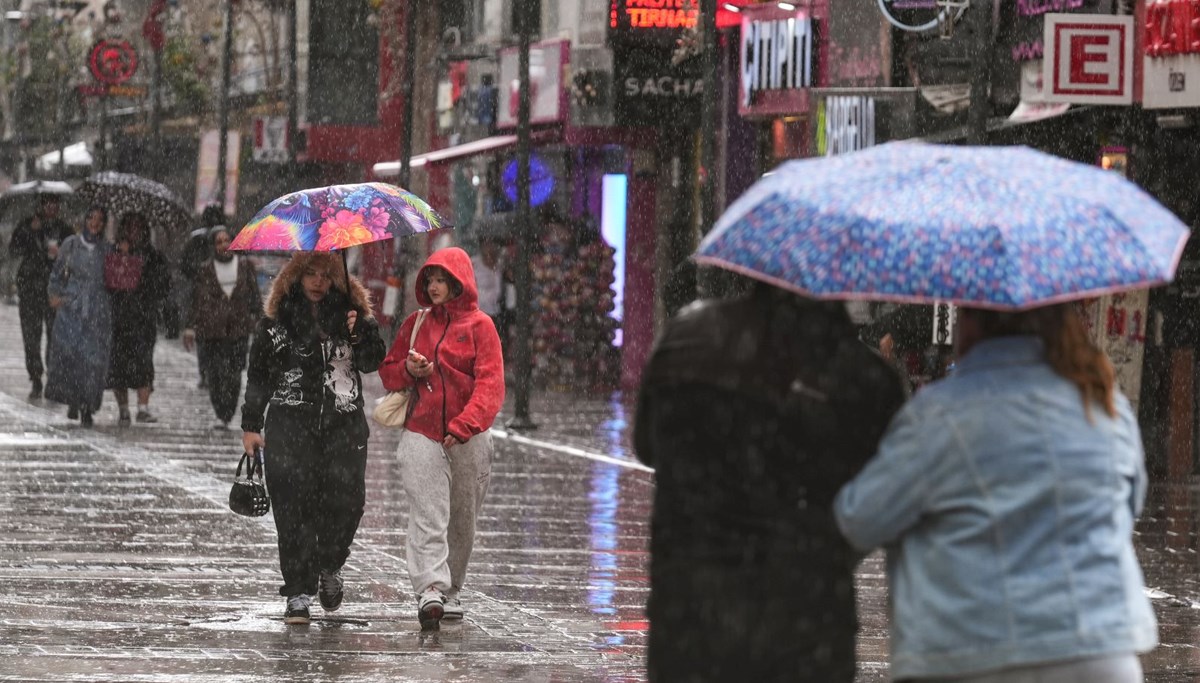 Meteoroloji İstanbul için tarih verdi! İki gün boyunca gök gürültülü sağanak var