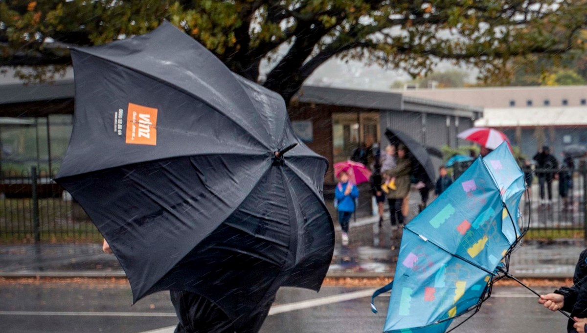 Yeni Zelanda'da şiddetli rüzgar