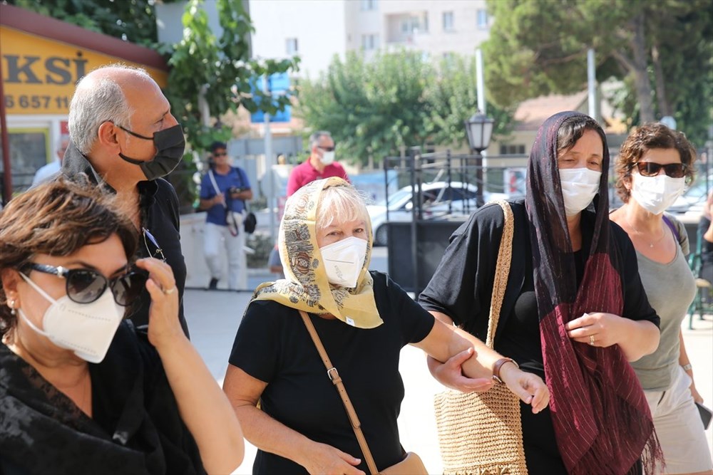 Oyuncu Metin Çekmez son yolculuğuna uğurlandı - 2