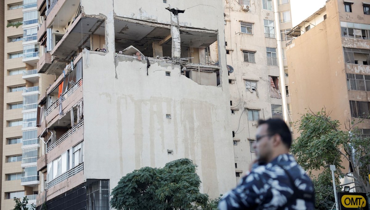 Lübnan bombardıman altında: İsrail ilk kez Beyrut'un merkezini vurdu Lübnan bombardıman altında: İsrail ilk kez Beyrut'un merkezini vurdu