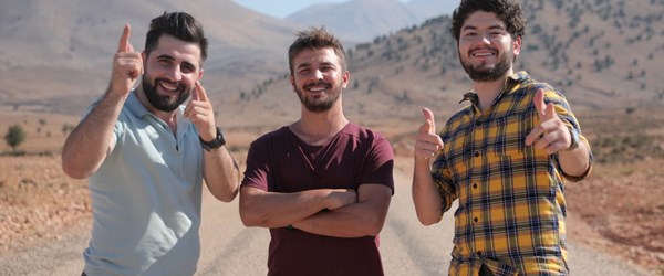 Kafalar Karışık fragmanı