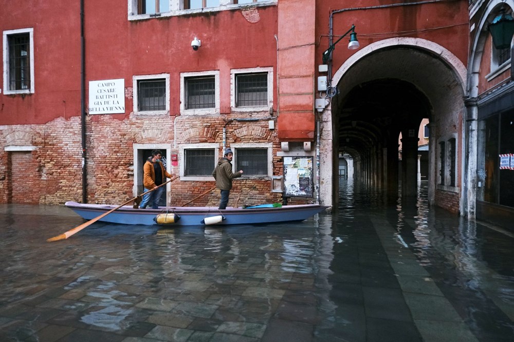 Venedik'te yine su baskını: Milyar dolarlık proje işe yaramadı - 13