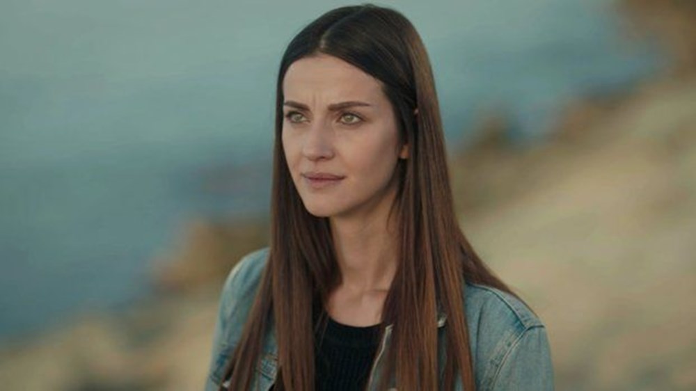 Hadise göğüs dekolteli kırmızı elbisesiyle, o ses türkiye'ye damga vuracak! İrem Helvacıoğlu'nun O Ses Türkiye'deki sahneleri kaldırıldı - Magazin