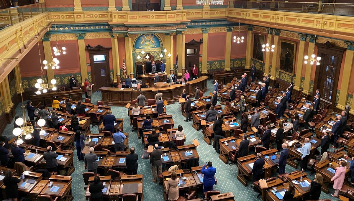 SON DAKİKA: Trump'ı azil maddesi kabul edildi