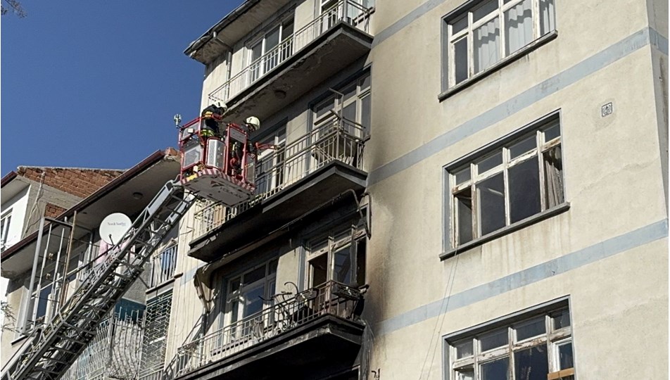 Konya'da 4 katlı binada yangın: İki çocuk hayatını kaybetti