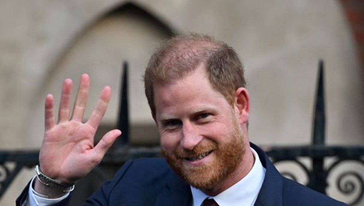 Prens Harry'den Kraliyet ailesine zeytin dalı