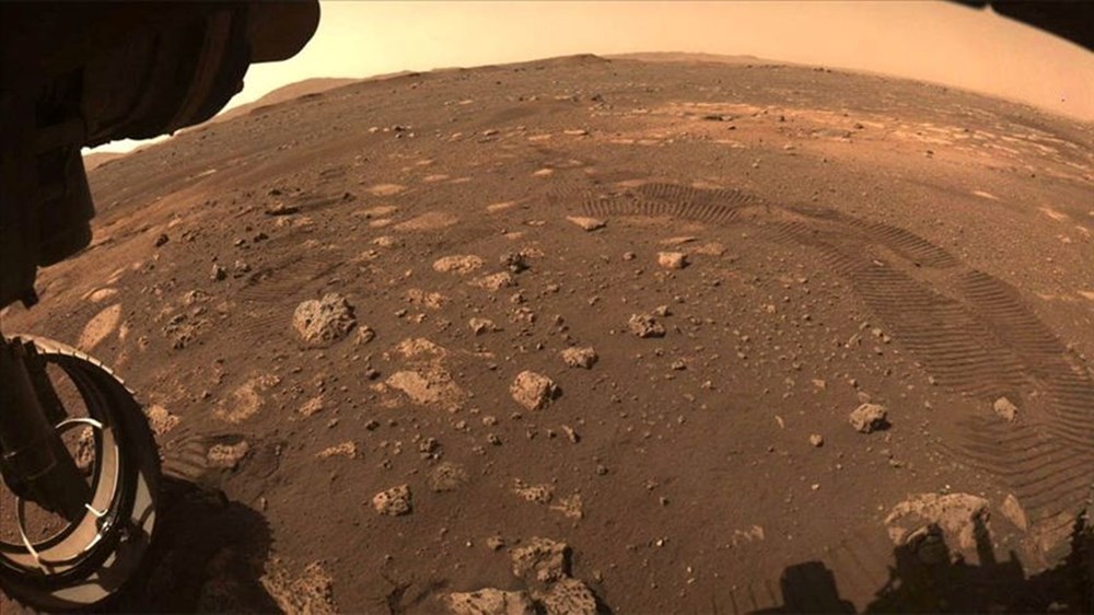 Mars'a çarpan meteorun etkisi şaşırttı: Devasa krater fotoğraflandı - 6