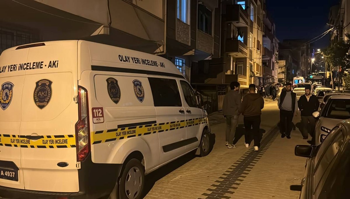 Küçükçekmece'de sır olay: Bir kadın evinde ölü bulundu Küçükçekmece'de sır olay: Bir kadın evinde ölü bulundu