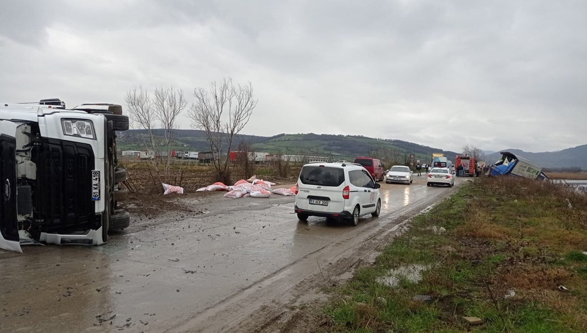 Samsun'da TIR'lar kafa kafaya çarpıştı: Ölü ve yaralılar var