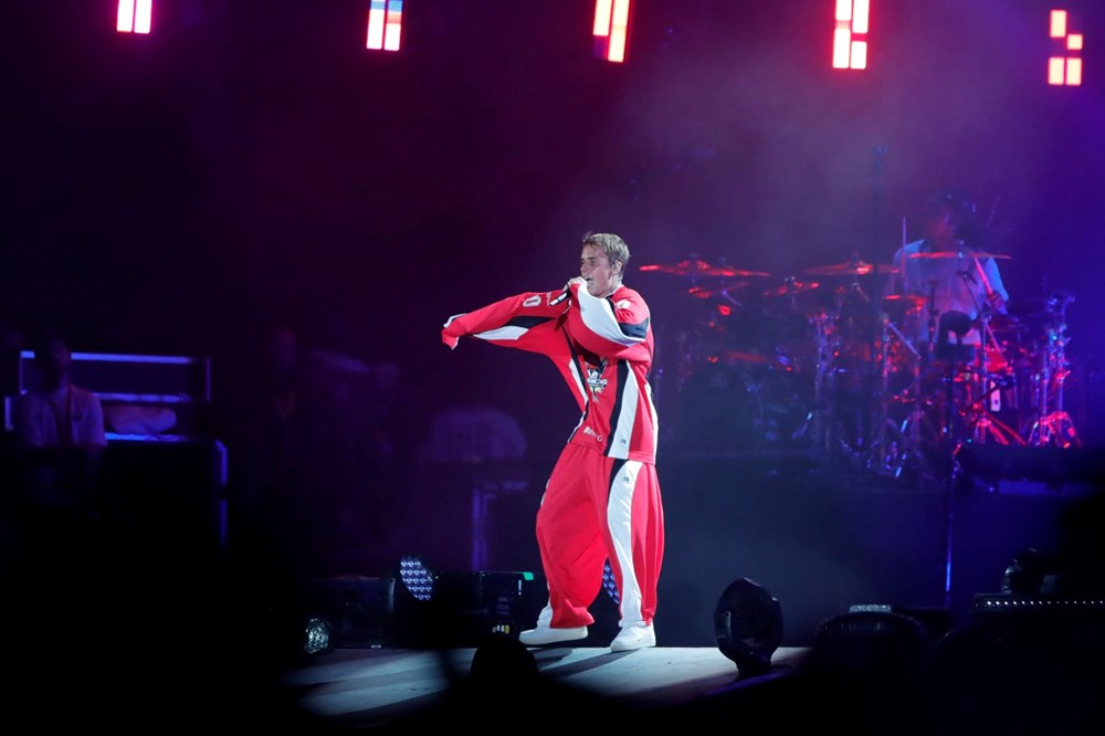 Justin Bieber iptal çağrılarına rağmen Suudi Arabistan'da konser verdi - 7