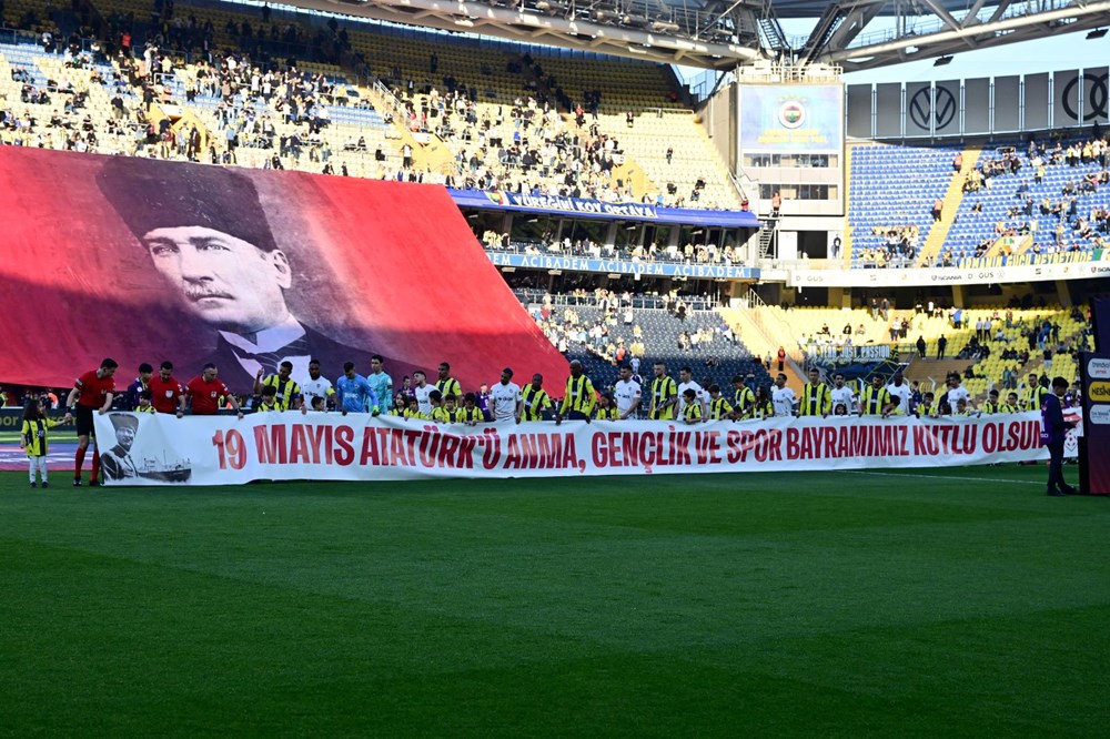 Fenerbahçe, Eyüpspor'u reaksiyonlar eşliğinde iki golle geçti 80