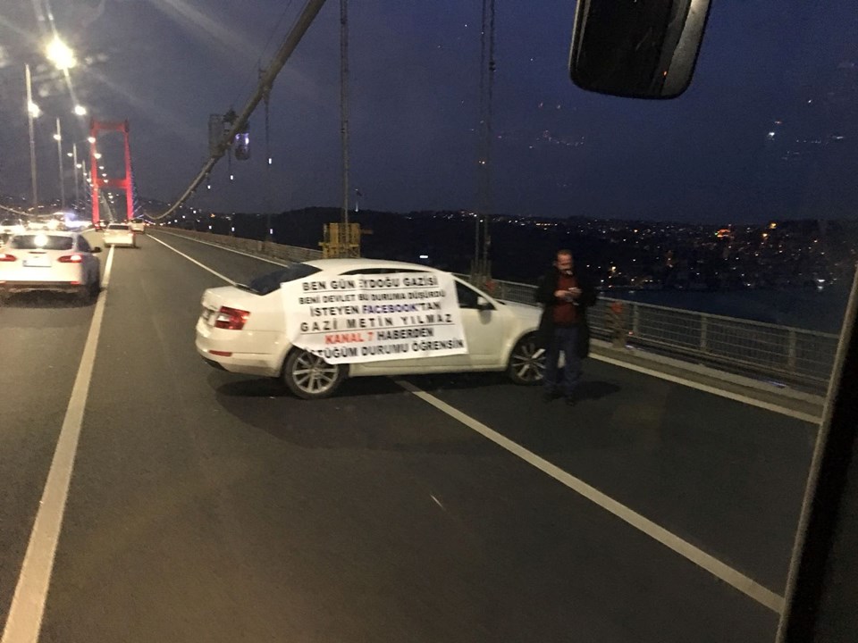 15 Temmuz Şehitler Köprüsü'nde trafiği durduran eylem - 1