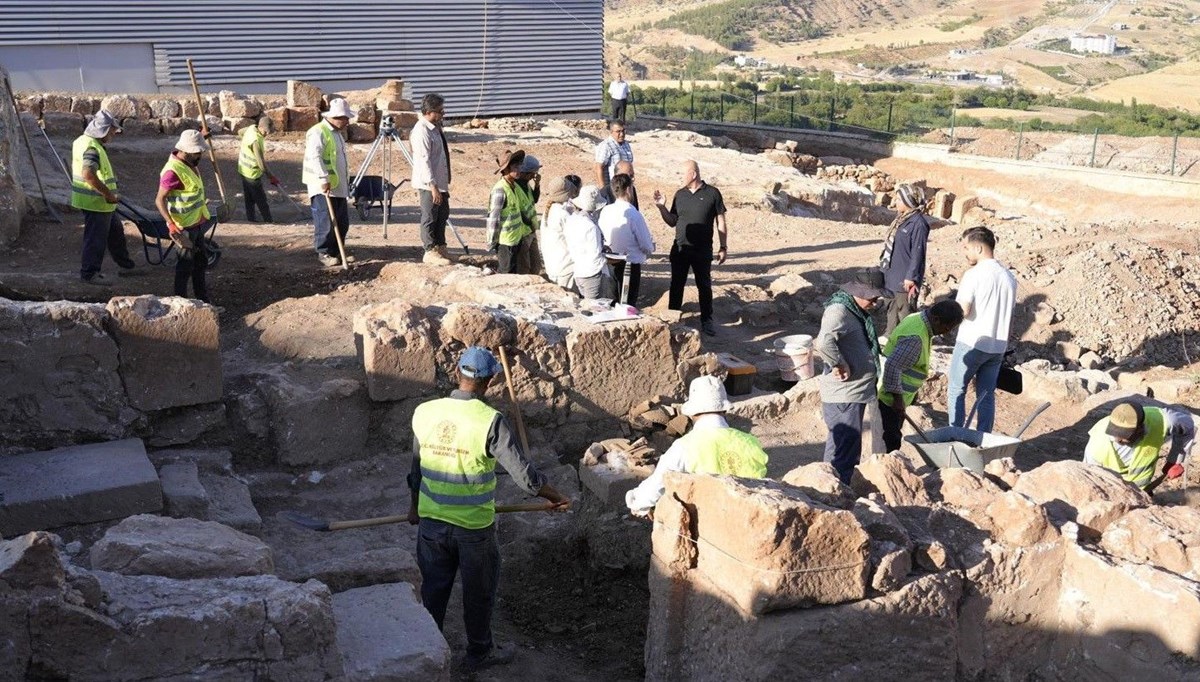 Perre her gün biraz daha gün yüzene çıkıyor