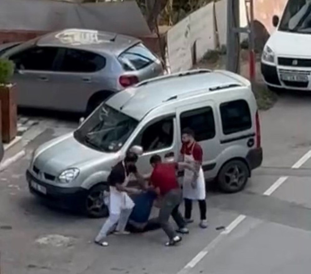 Karısına arkadaşlık teklif edenin iş yerini bastı: Öldüresiye dövülüp bıçaklandı! - 3