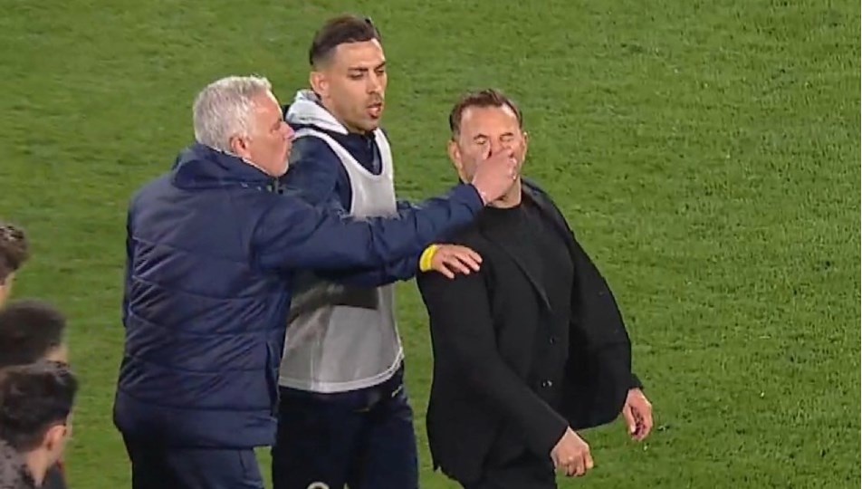 Mourinho'nun burnunu sıktığı Okan Buruk yere düştü