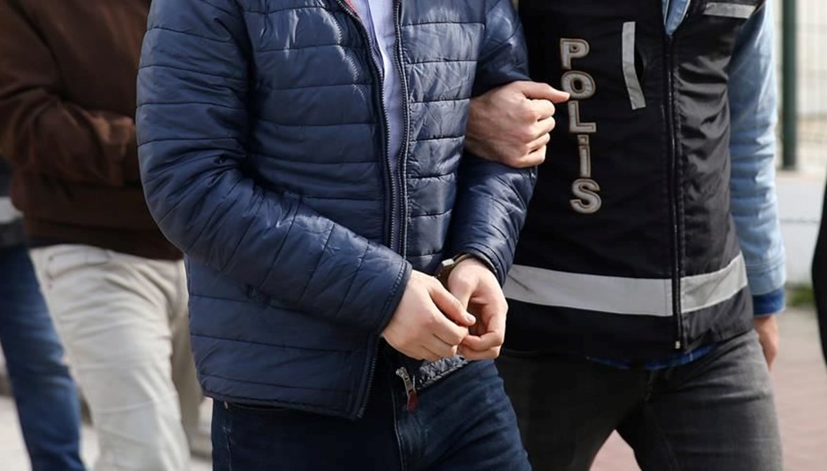 İstanbul ve Ankara'da sahte içki soruşturması: 52 şüpheli tutuklandı İstanbul ve Ankara'da sahte içki soruşturması: 52 şüpheli tutuklandı