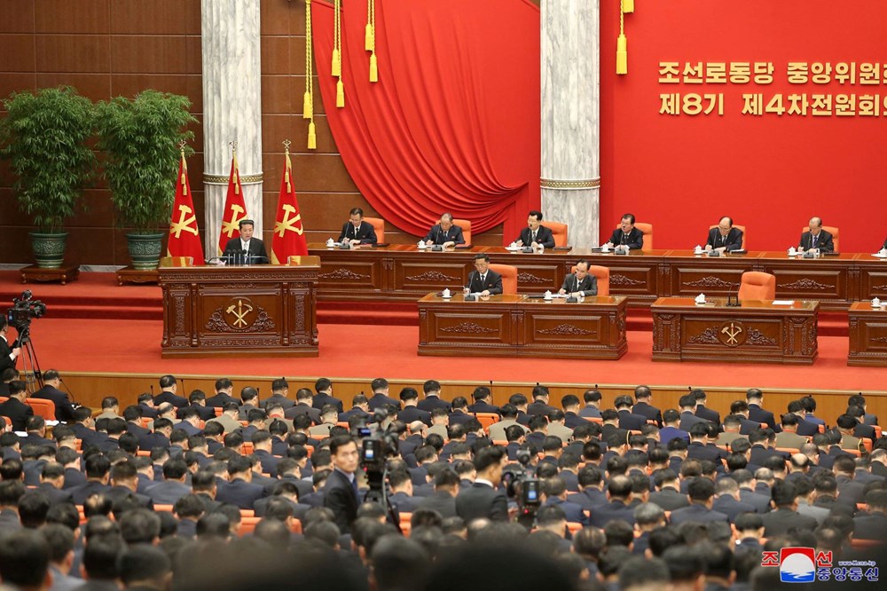 Kuzey Kore Lideri Kim Jong-un artık bir deri bir kemik: Halkım için yemiyorum - 12