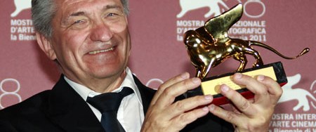 Сокуров. Получил золотого льва за фауста. Получил золотого льва за фауста. Золотой лев венецианского кинофестиваля. Золотой лев венецианского кинофестиваля.