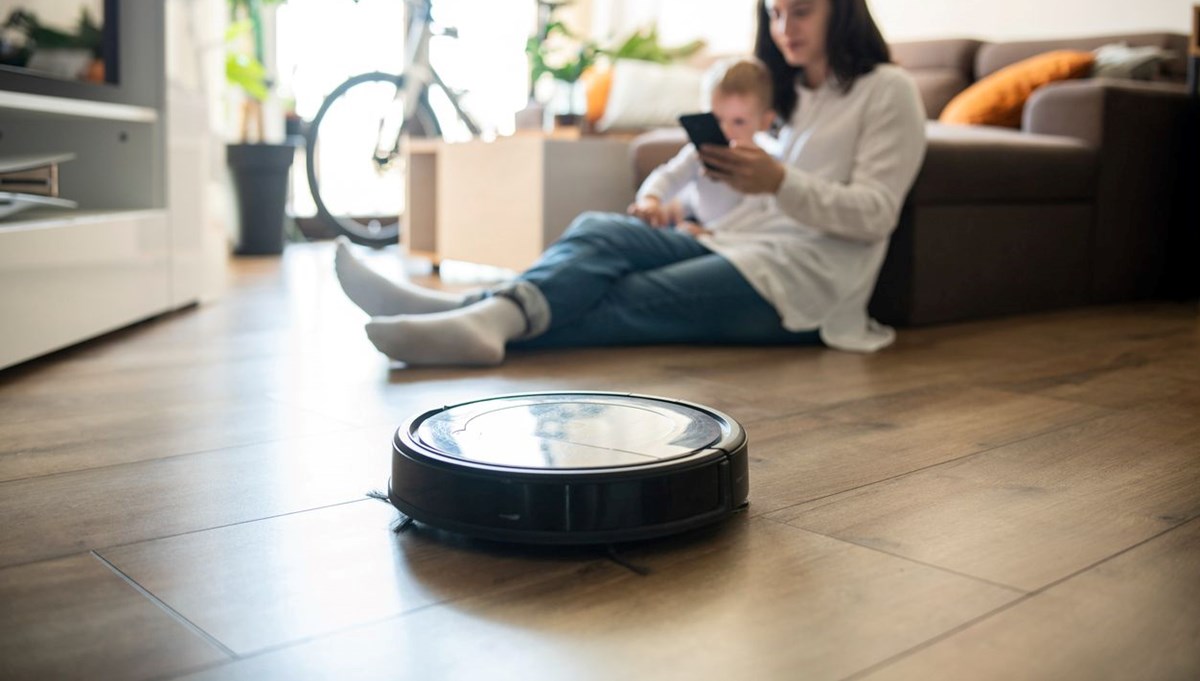 Hackerlar robot süpürgeleri ele geçirdi: Irkçı küfürler etmeye başladılar Hackerlar robot süpürgeleri ele geçirdi: Irkçı küfürler etmeye başladılar