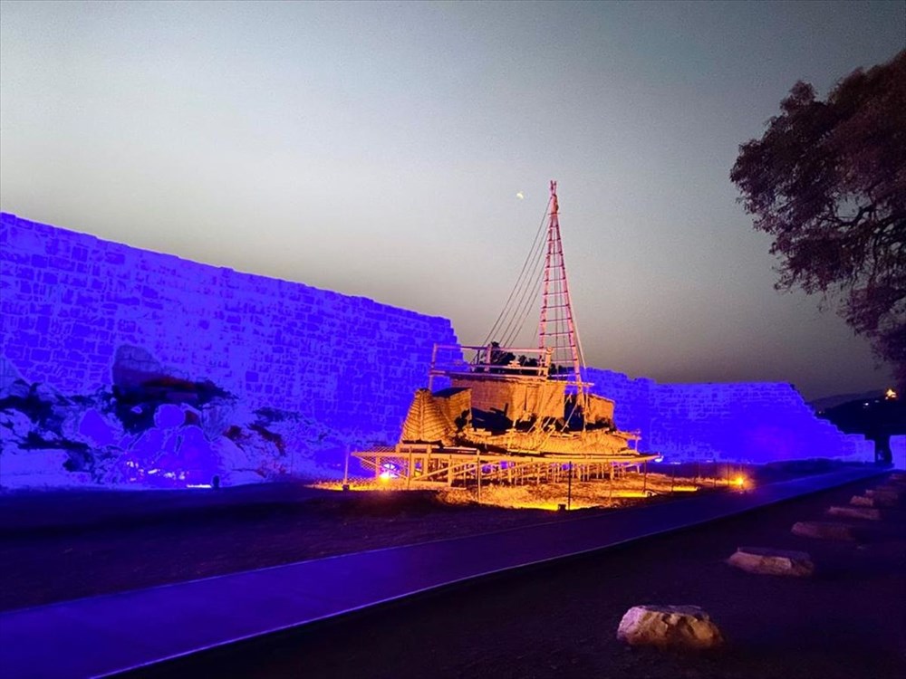 Kültür varlıkları maviye büründü - 2