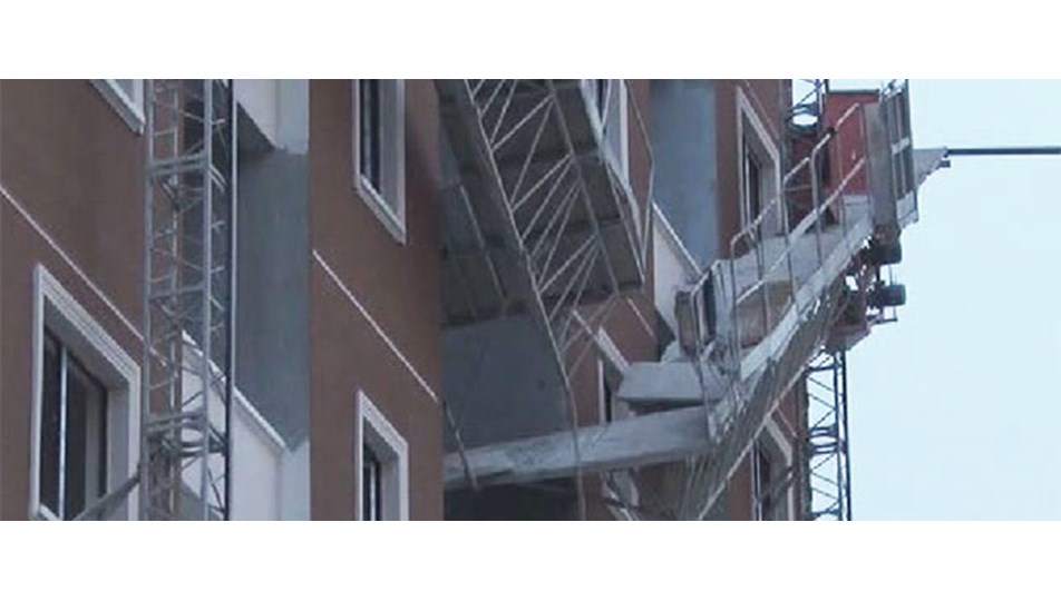 Asansörün altı koptu: 1 ölü, 3 yaralı
