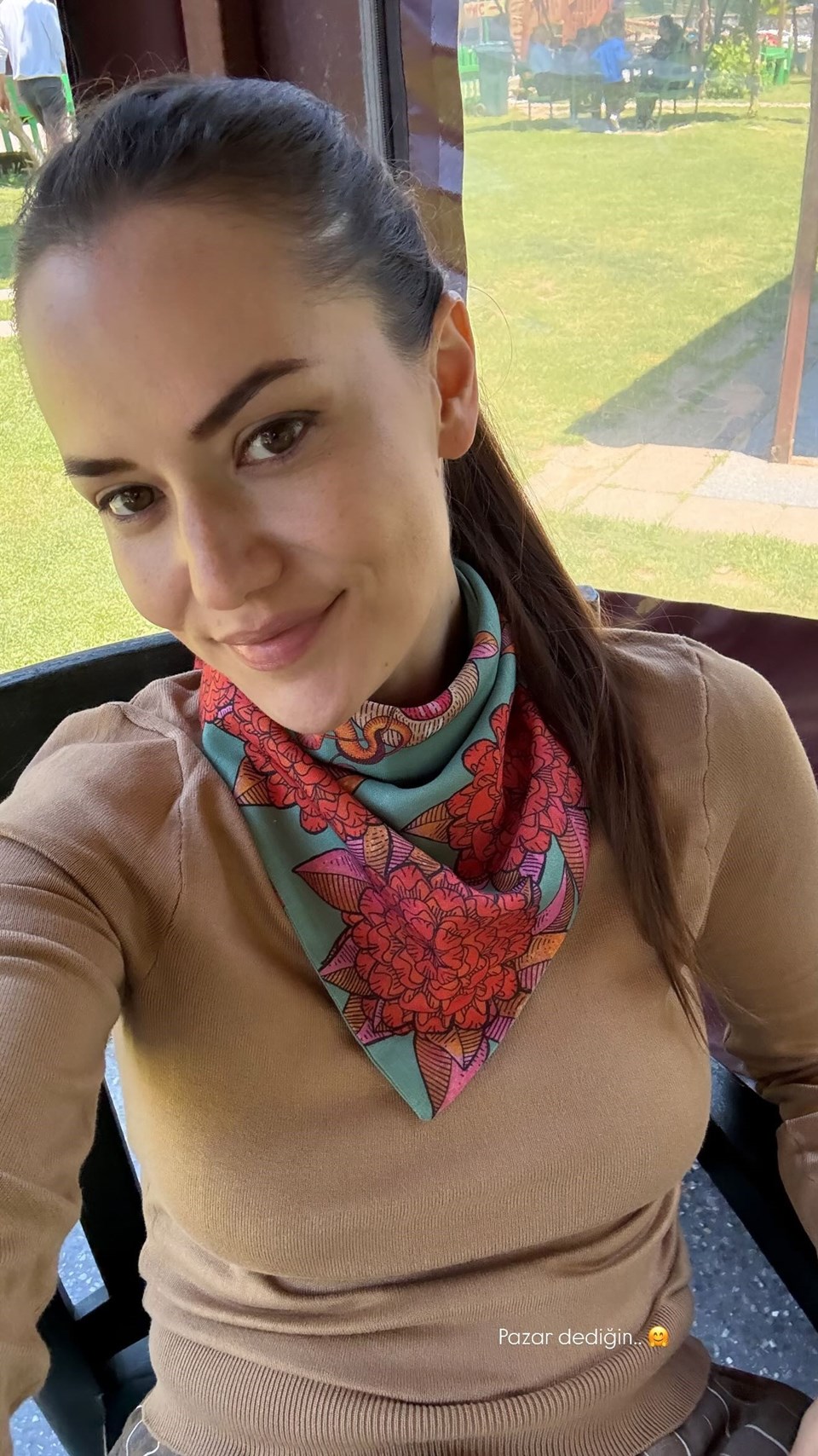 Fahriye Evcen'den makyajsız paylaşım - 1