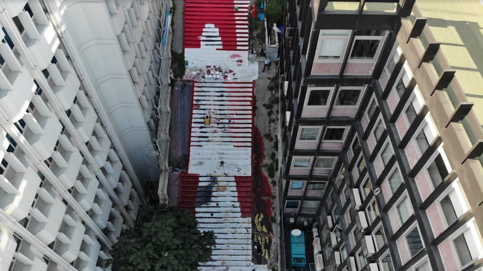 Beyoğlu’nun kullanılmayan merdivenleri sanatla buluştu - 1