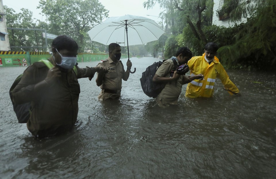 Hindistan'da fırtına: 12 can kaybı - 2