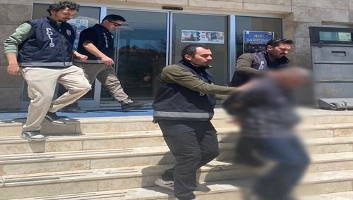 Kadın müzisyene bıçaklı saldırı