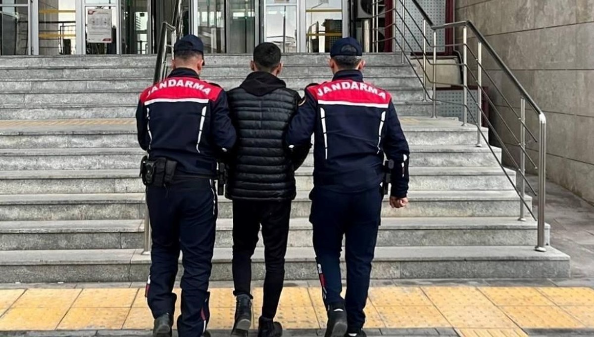Mersin'de uyuşturucu operasyonu: 3 tutuklama Mersin'de uyuşturucu operasyonu: 3 tutuklama