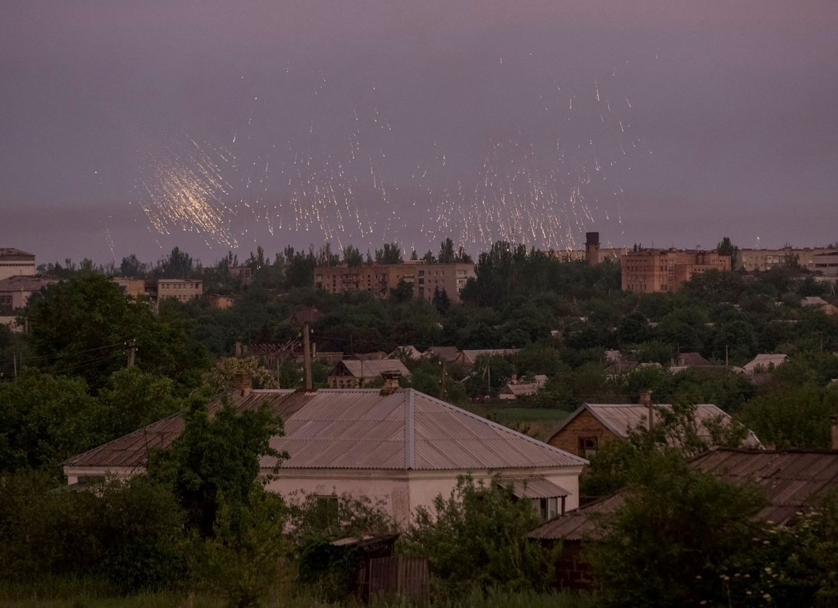 Марьинка наша. Взрыв в небе. Над небесами. Небо Украины. Взрыв в небе Пыо.