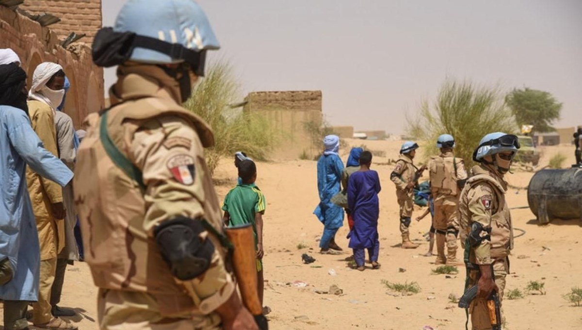 Mali'de terör saldırısı: 16 asker öldü