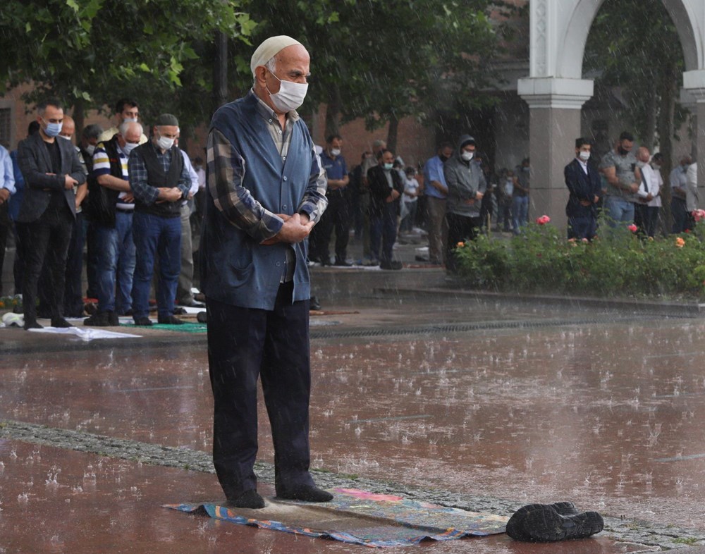 Corona virüs tedbirli 4. cuma namazı - 9