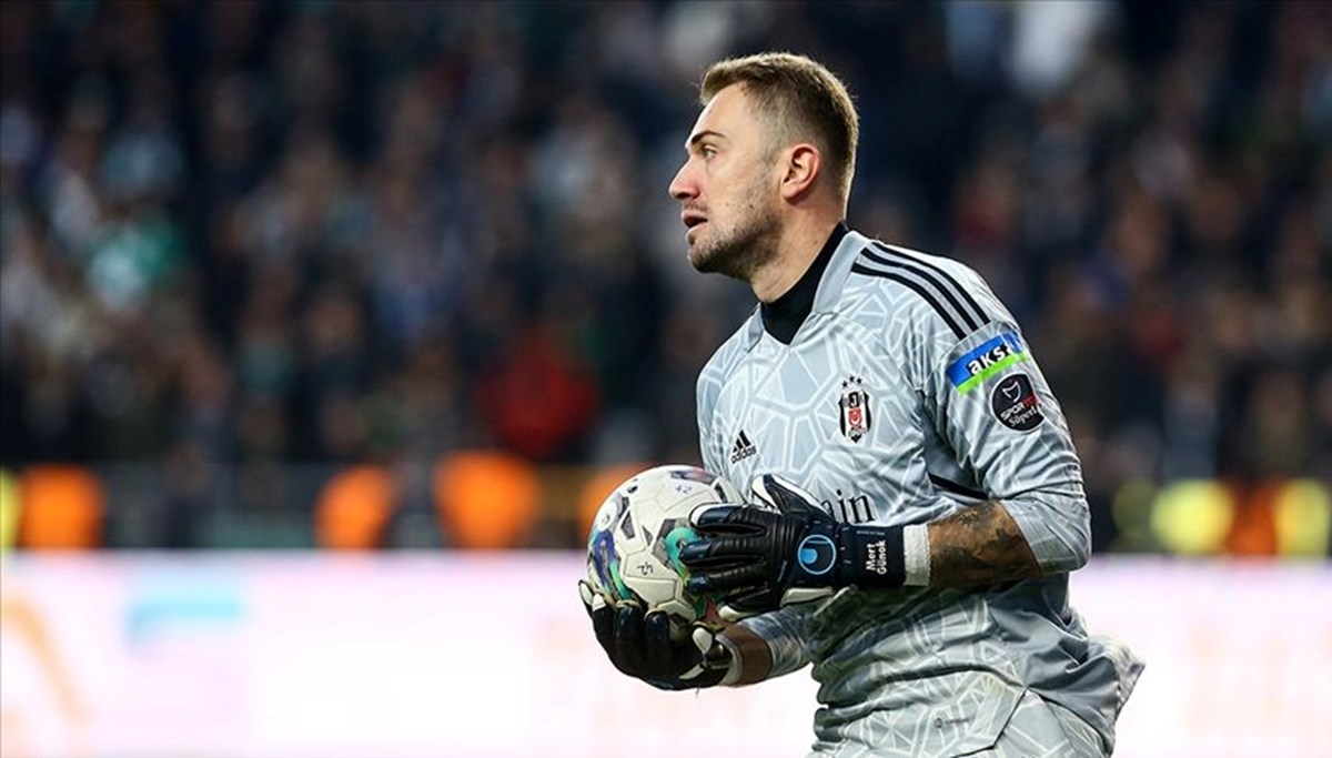 Beşiktaş, Mert Günok'un sözleşmesini yeniledi