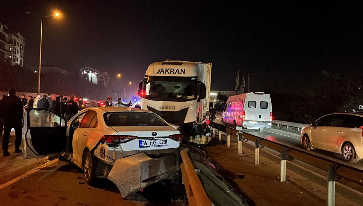 Gebze'de zincirleme kaza: 2'si ağır, 4 kişi yaralandı