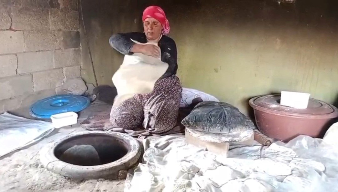 Tandır ekmeği geleneği sürdürülüyor