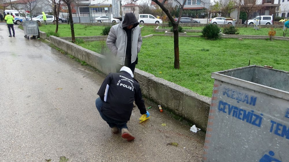 Köpeğe taş atan arkadaşlarına silahla ateş ettiler: 1 ölü, 1 yaralı - 5