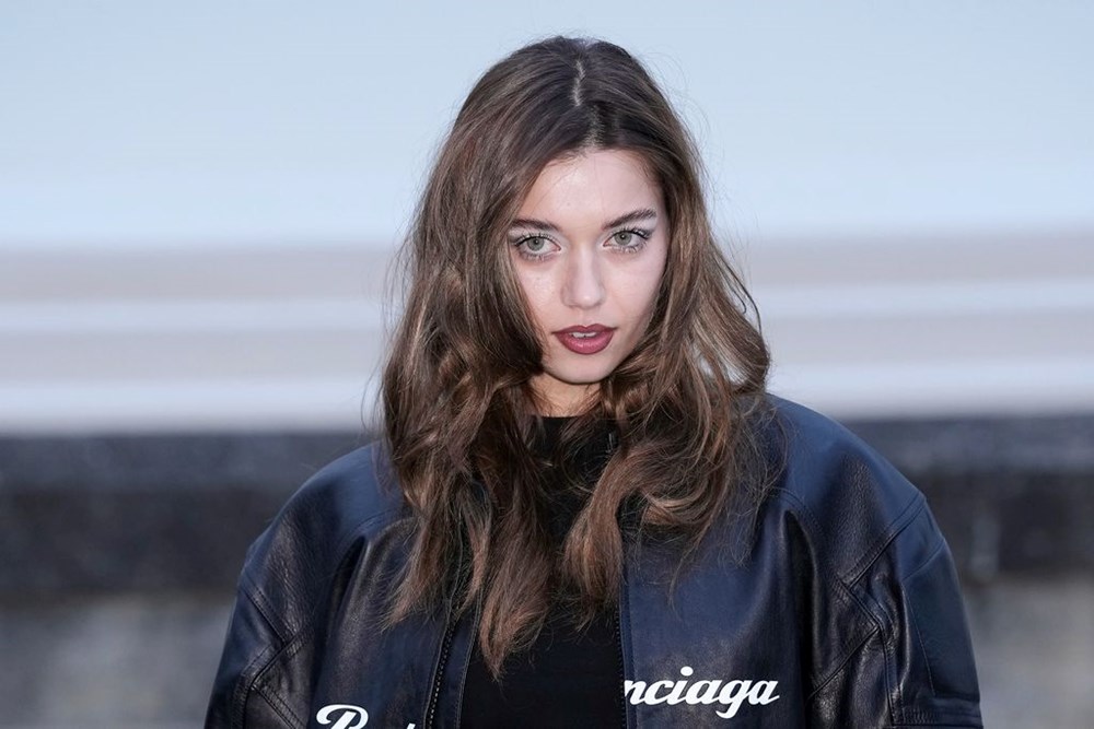 Afra Saraçoğlu, Paris Moda Haftası'nı Siyahın Cazibesiyle Fethetti! 75