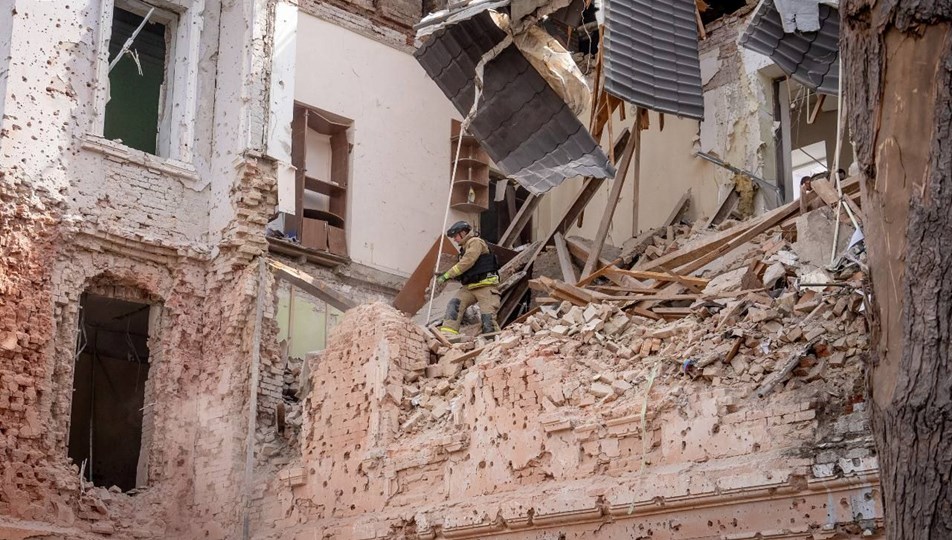 Rusya, Ukrayna'nın Sumy bölgesini vurdu: 31 ölü