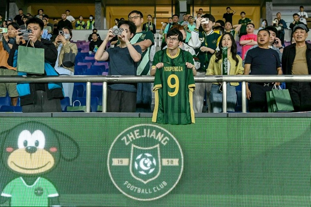 Boupendza'nın hayatını kaybettiği gün oynanan maçta takım arkadaşlarına büyük tepki: Gol sonrası kutlama krizi - 2