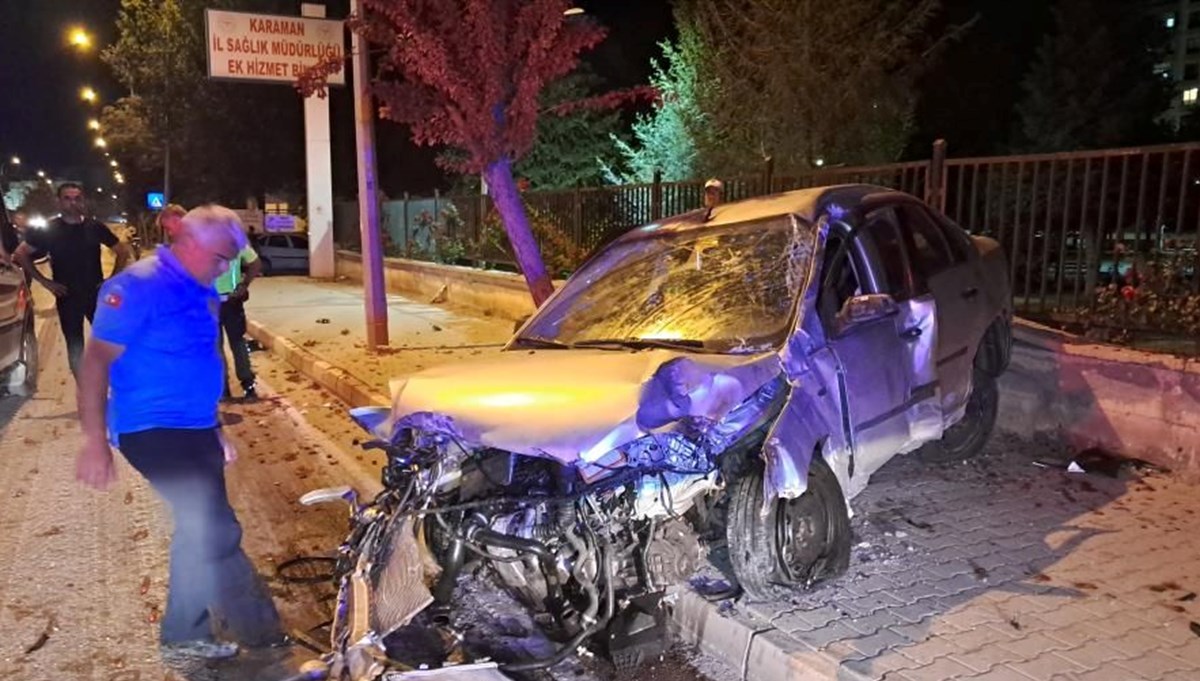 Kontrolden çıkan otomobil hastanenin duvarına çarptı: 1 yaralı Kontrolden çıkan otomobil hastanenin duvarına çarptı: 1 yaralı