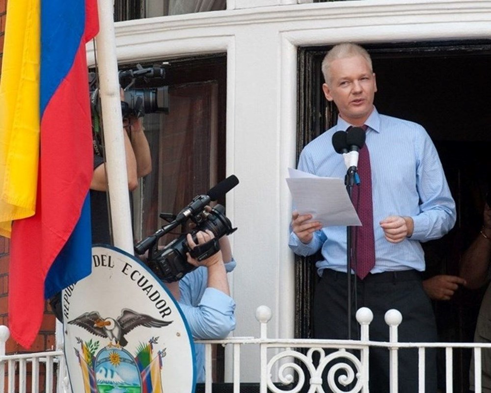 ABD, Assange'ı izlediğini kabul etmek istemiyor - 1