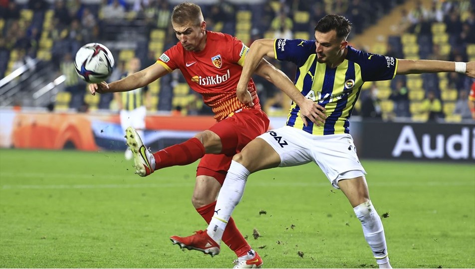 Fenerbahçe 1 puanı son saniyede kurtardı (Fenerbahçe-Kayserispor maç sonucu)