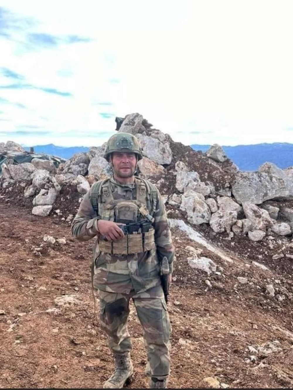 Türkiye şehitlerini uğurluyor | Irak’ın kuzeyinde şehit olan
9 askerden 6’sı bugün defnedilecek - 6