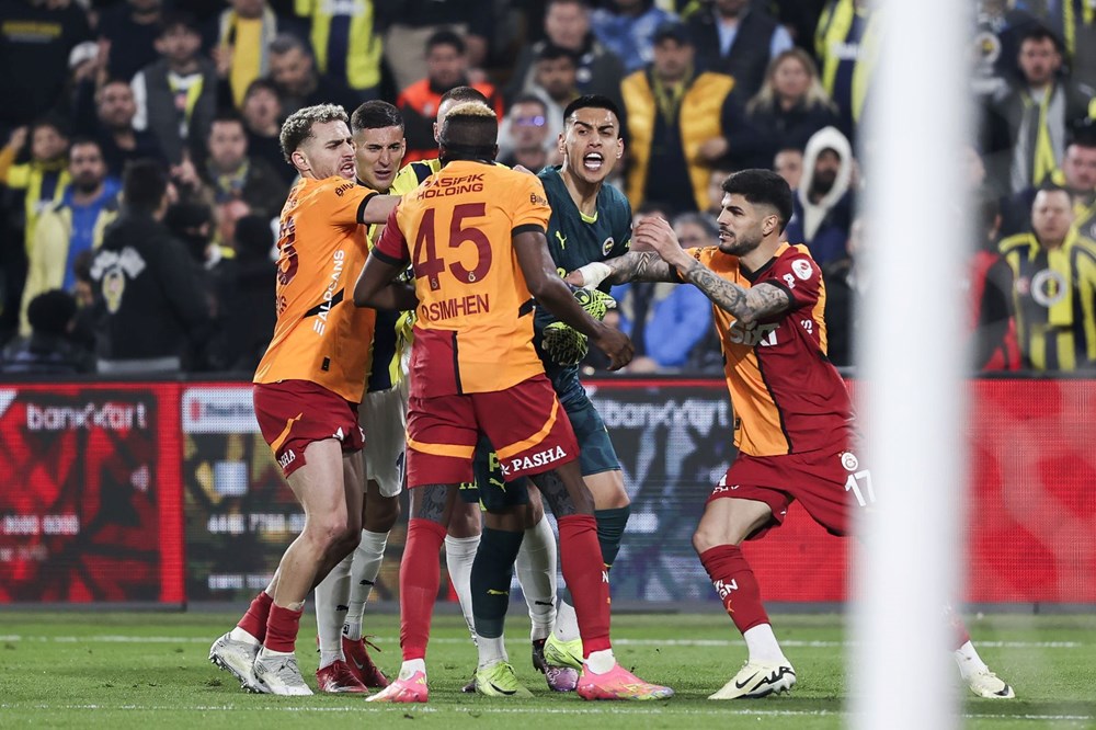 Okan Buruk'un burnunu sıkan Jose Mourinho'nun faturası: 5-10 maç | Futbolculara da ağır ceza kapıda - 15