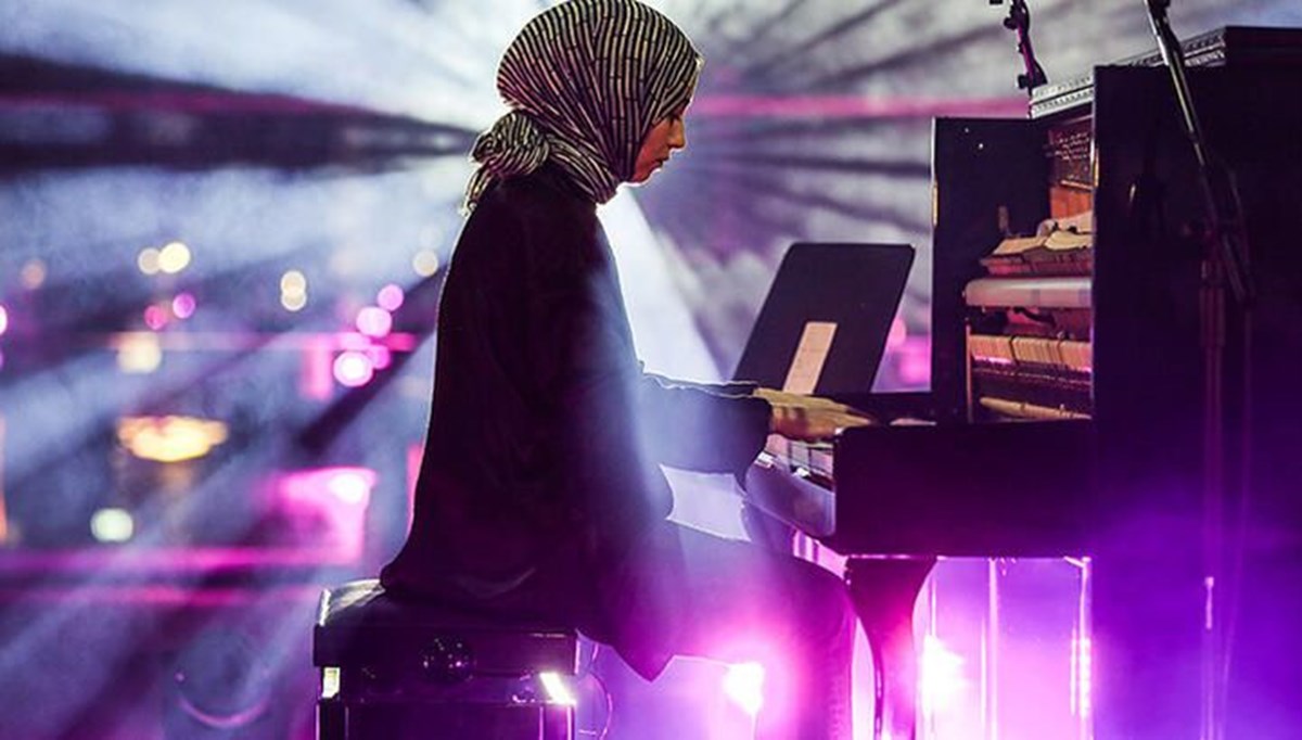 Büşra Kayıkçı DG Classics'te albümü olan ilk Türk müzisyen oldu