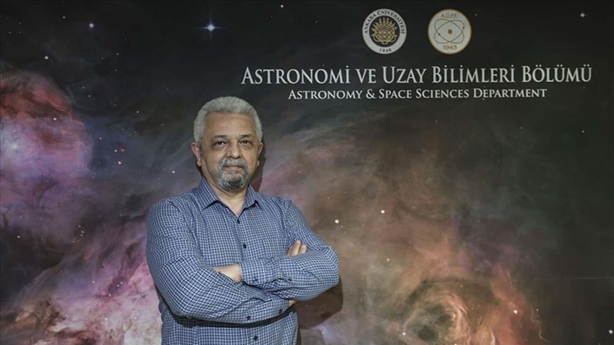 Ankara Üniversitesi Fen Fakültesi Astronomi ve Uzay Bilimleri Bölüm Başkanı ve Öğretim Üyesi Prof. Dr. Selim Osman Selam Ankara Üniversitesi Fen Fakültesi Astronomi ve Uzay Bilimleri Bölüm Başkanı ve Öğretim Üyesi Prof. Dr. Selim Osman Selam