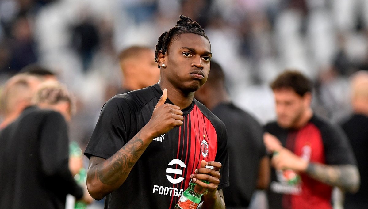 Milan, golcüsü Rafael Leao'nun sözleşmesini 5 yıl uzattı Milan, golcüsü Rafael Leao'nun sözleşmesini 5 yıl uzattı