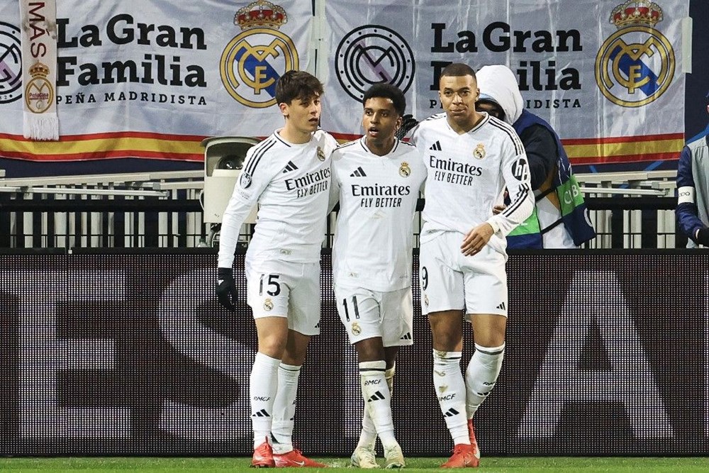 Arda Güler Transferinde Hakan Çalhanoğlu Bombası: Real Madrid'den Şok Karar! 79 xmI3GHQAhk2tA7LZ7pG1 g